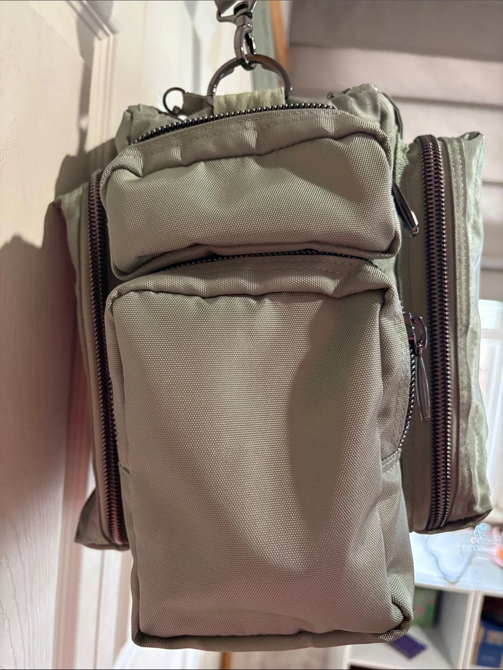 LUG Atlas - Light Green Messenger Bag - Durable Travel & Work Shoulder Bag